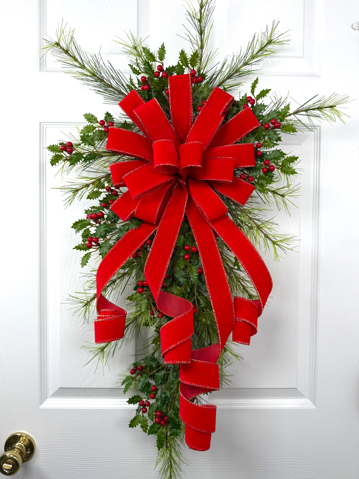 Red Velvet Holly Teardrop Kit