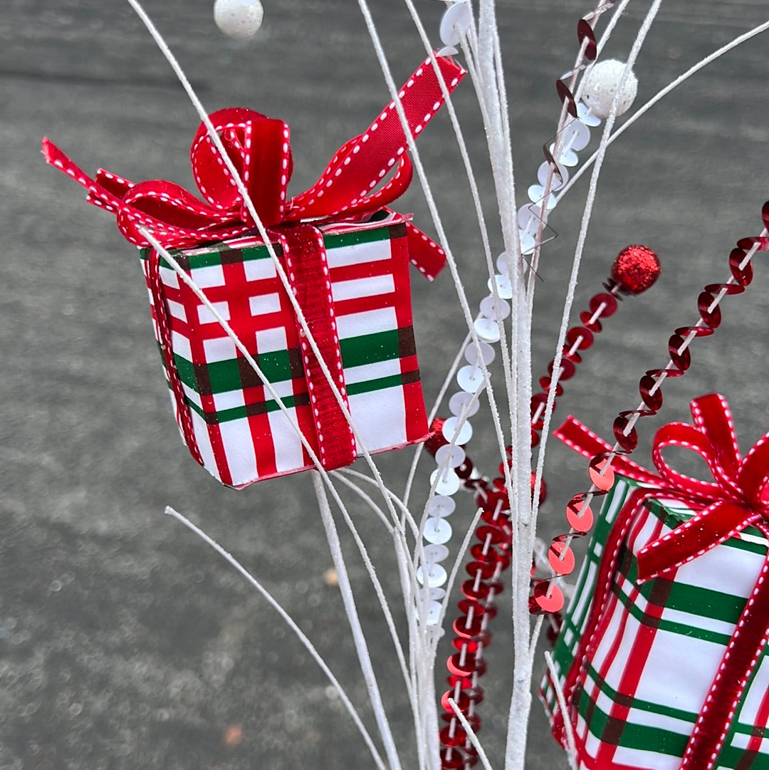 32"L Plaid Gift Box Spray