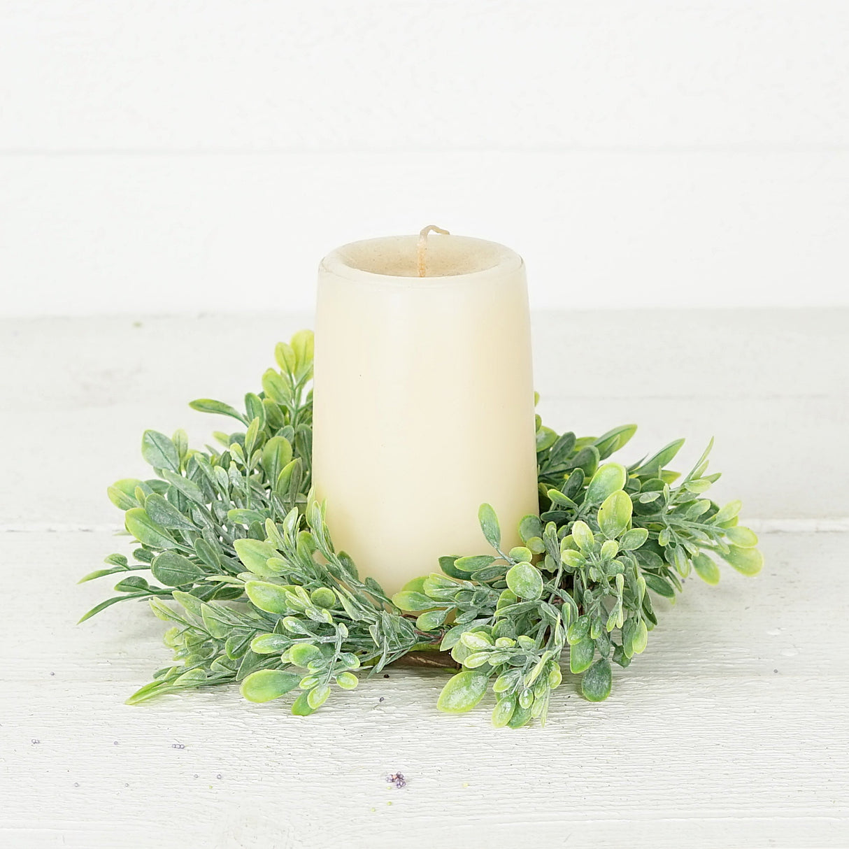 Flocked Boxwood Leaf Candle Ring Wreath (3.5" center)