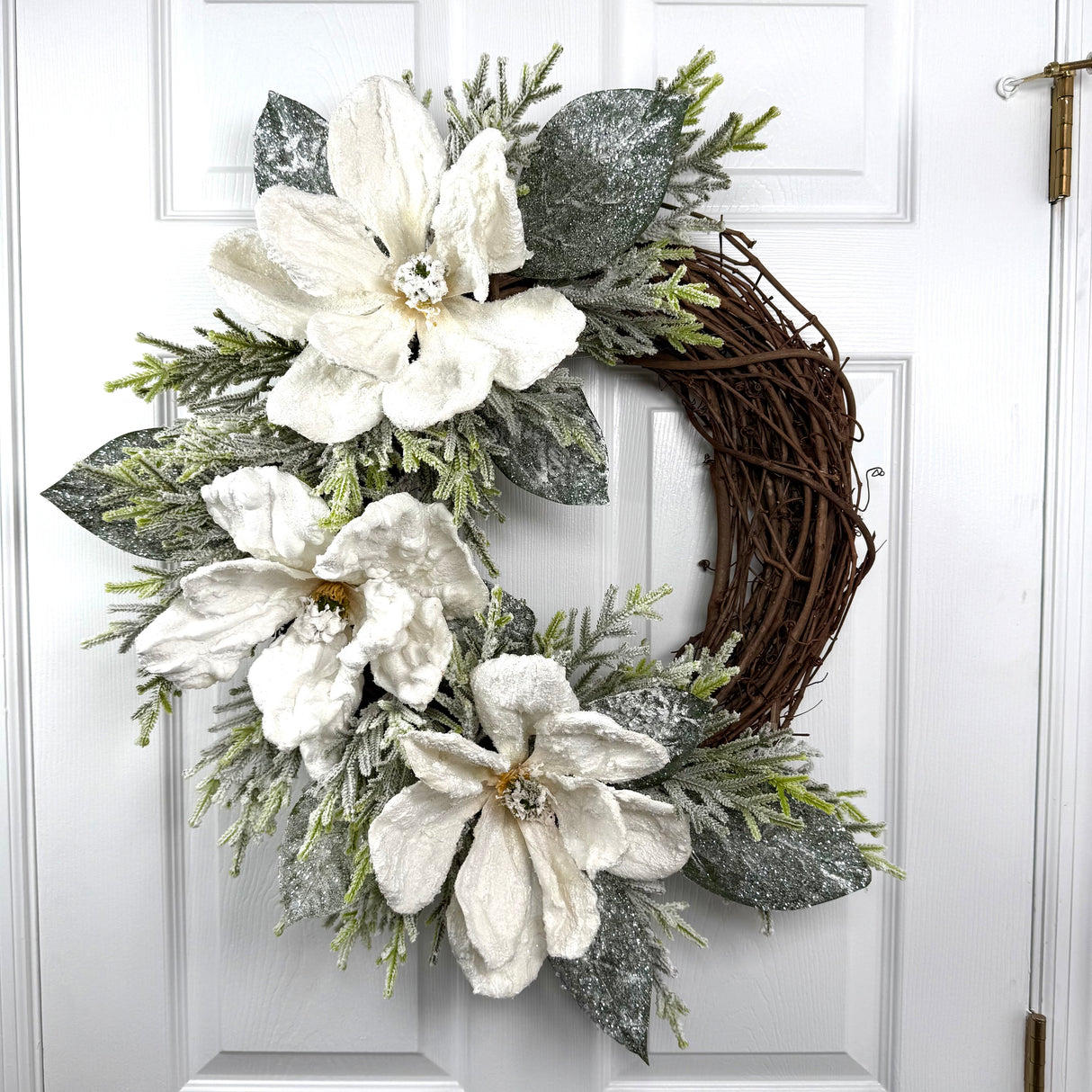 White Snowy Magnolia Wreath Kit