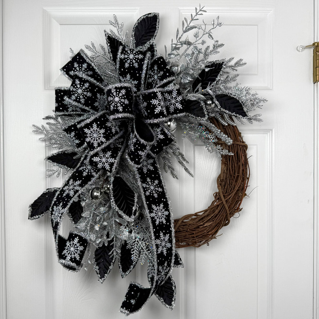 Black & Silver Snowflake Velvet Wreath (Completed Design)