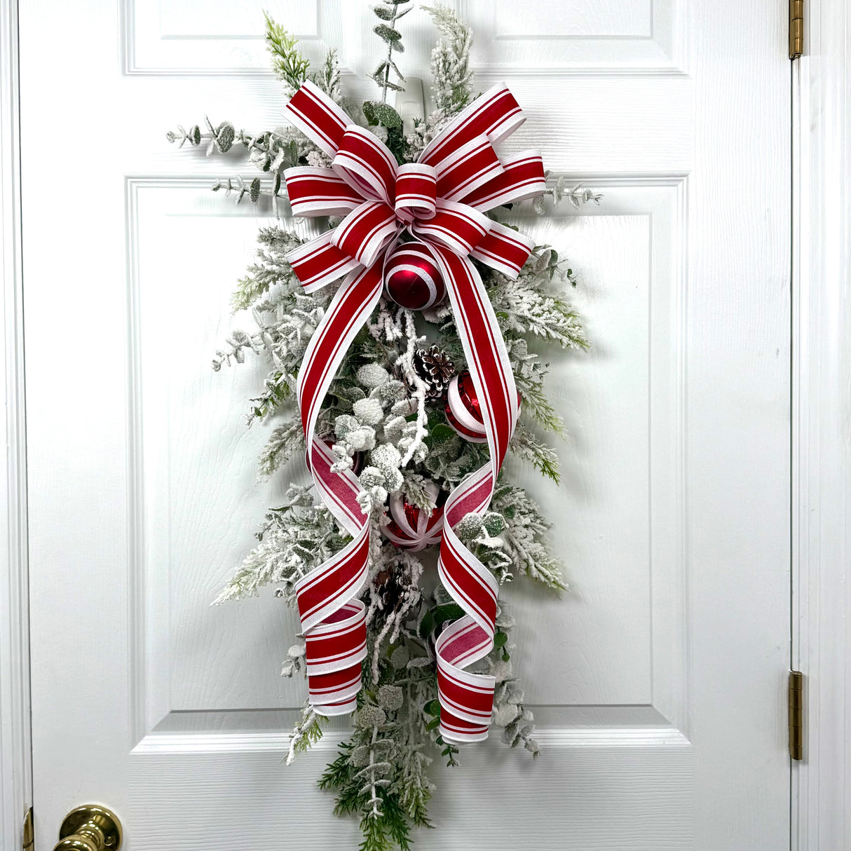 Red and White Snowy Teardrop Kit