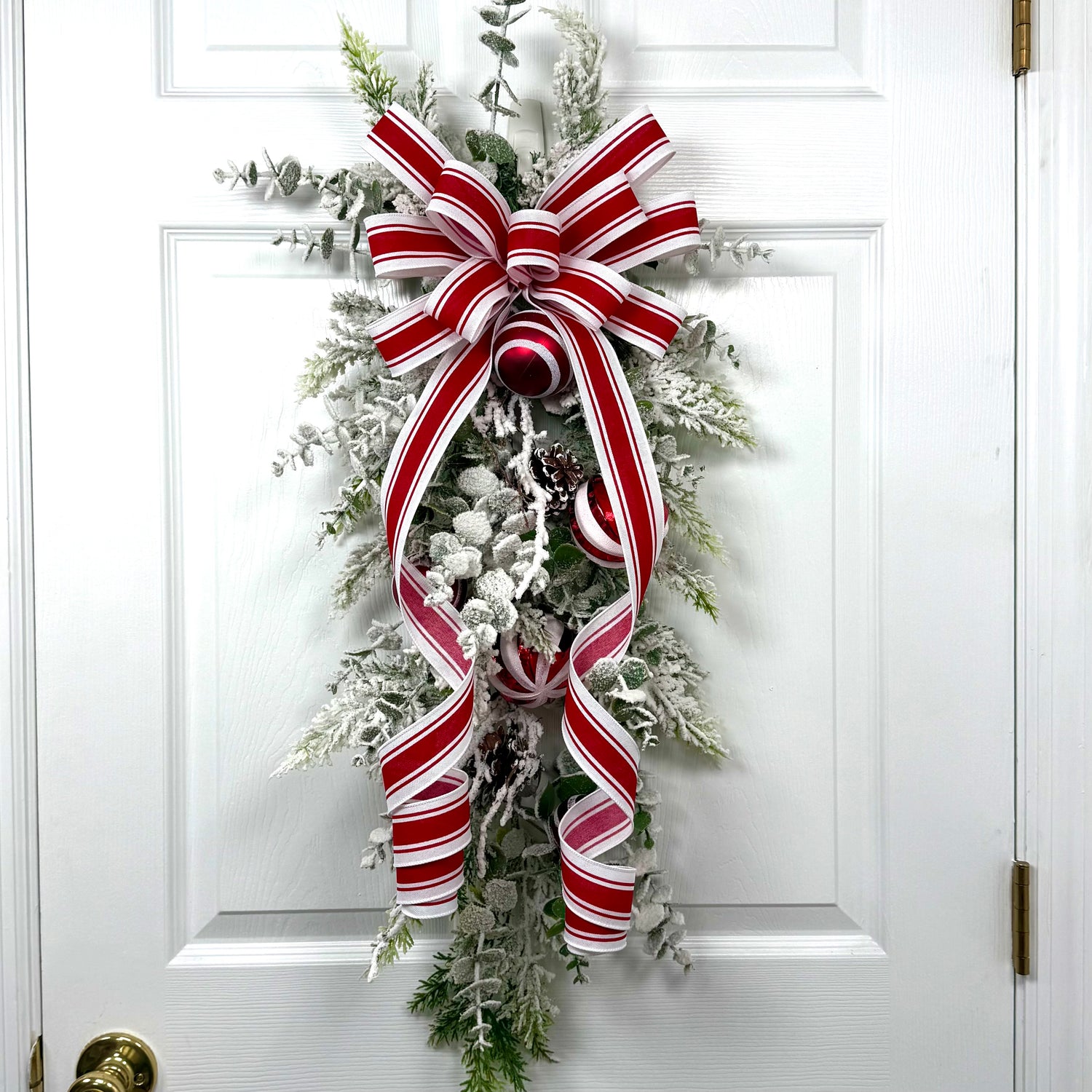 Red and White Snowy Teardrop Kit