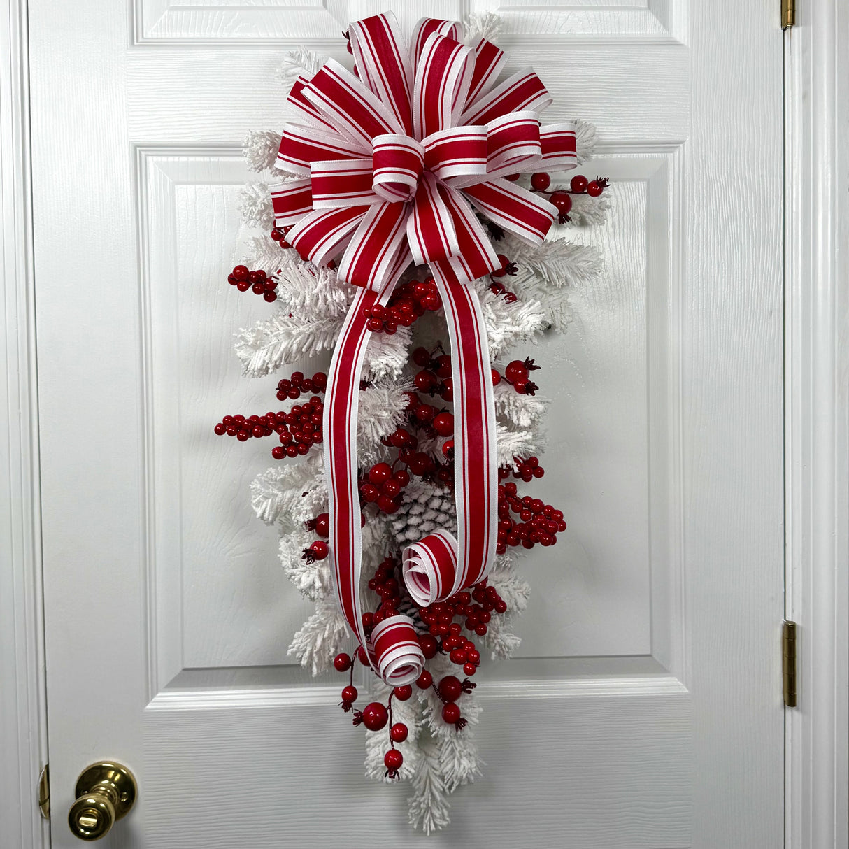 Snowy Teardrop Wreath Kit