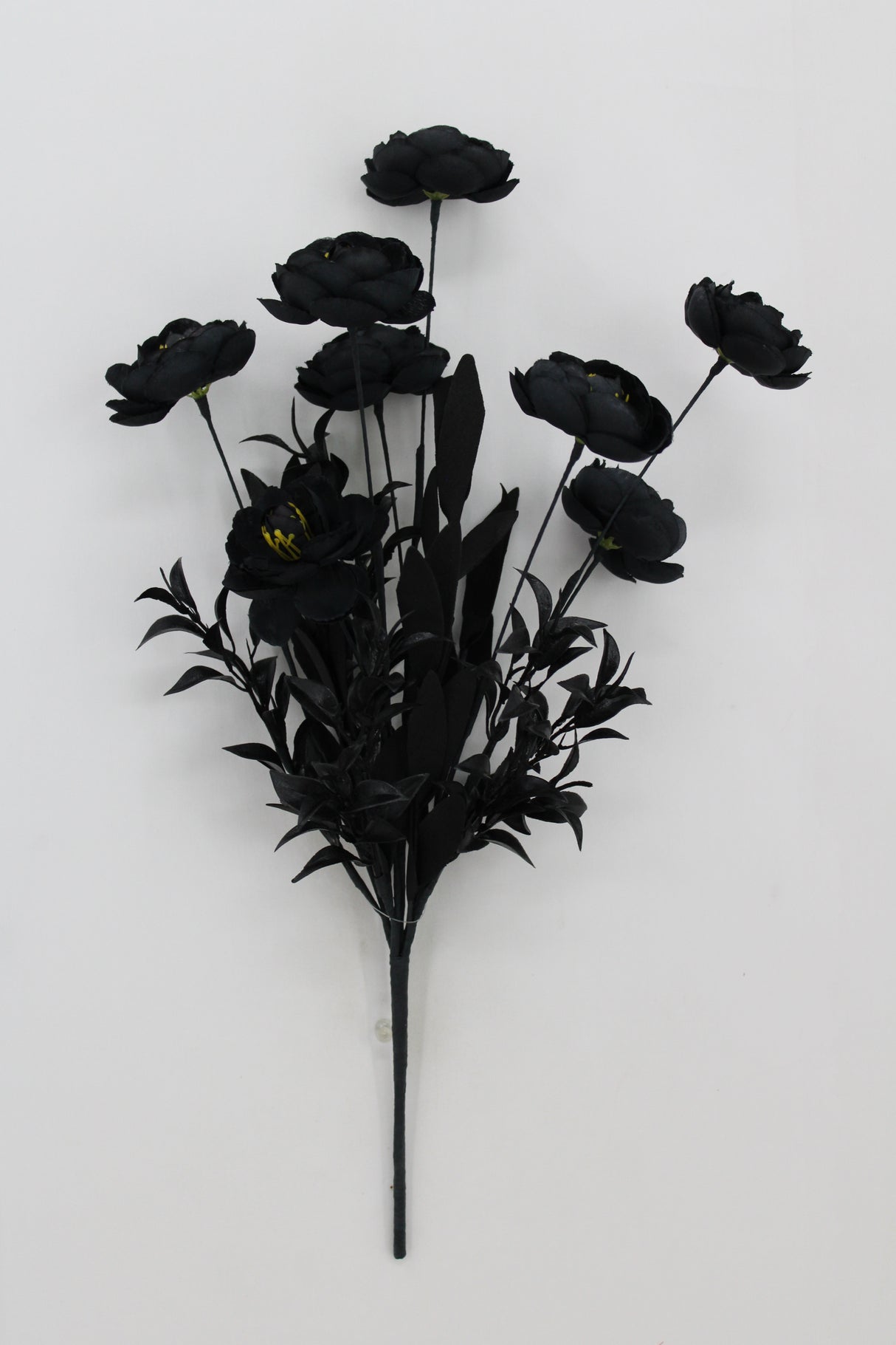19" Ranunculus Bush (Black)