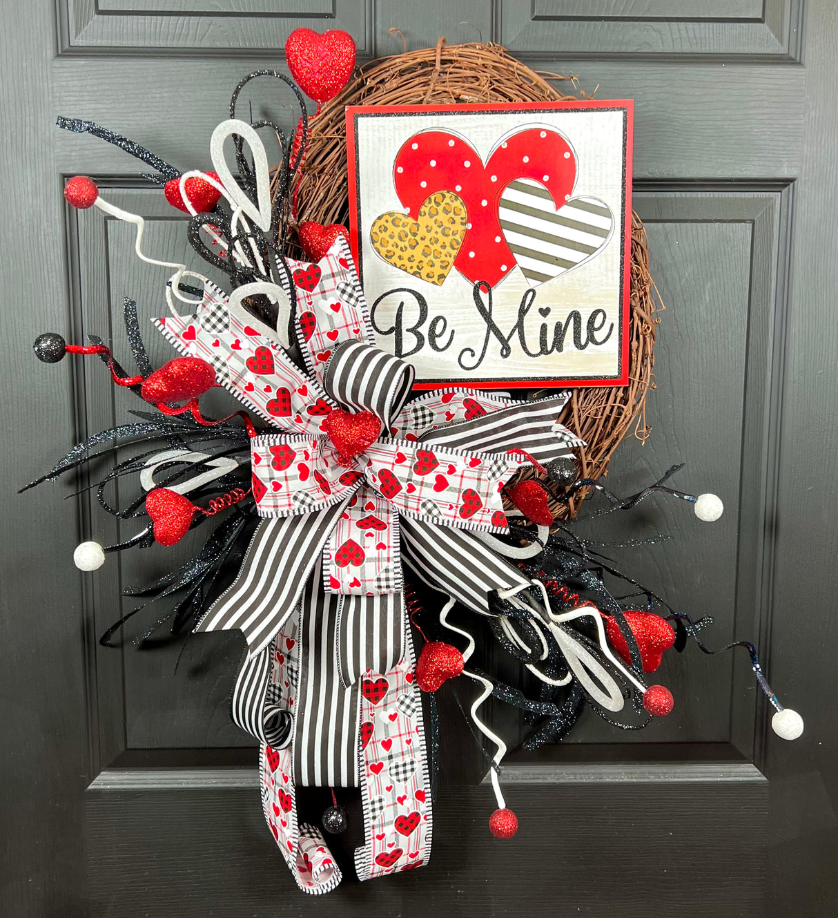 Black and Red Valentine's Day Wreath Kit