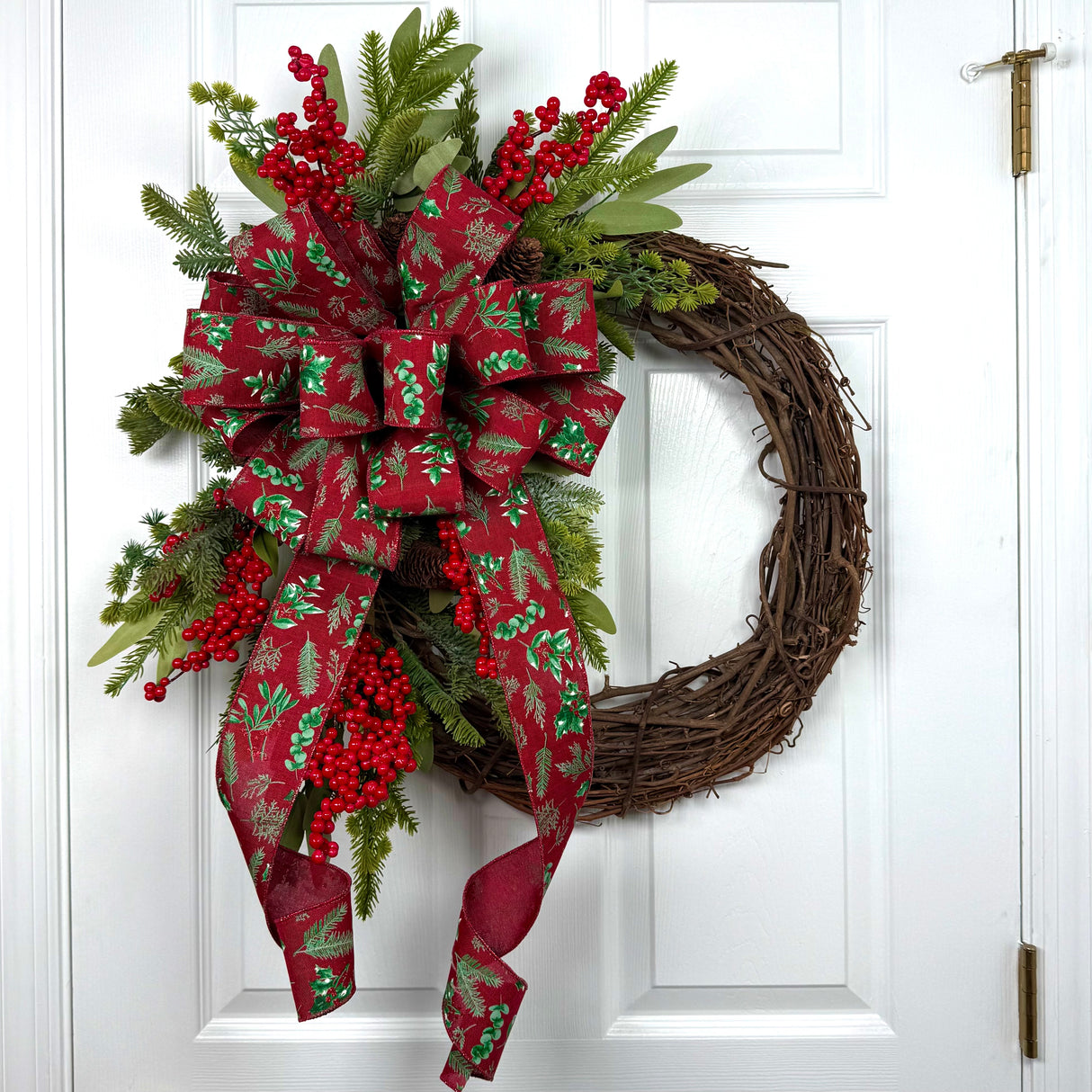 Red Berry Pine Wreath Kit