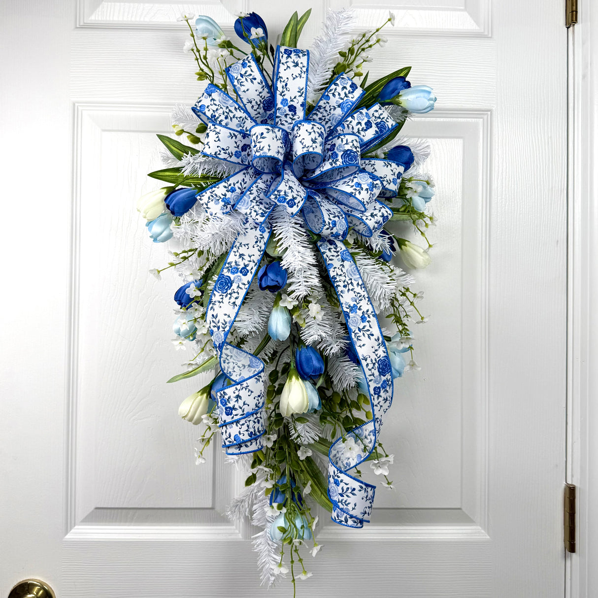 Blue Chinoiserie Teardrop Swag (Completed Design)