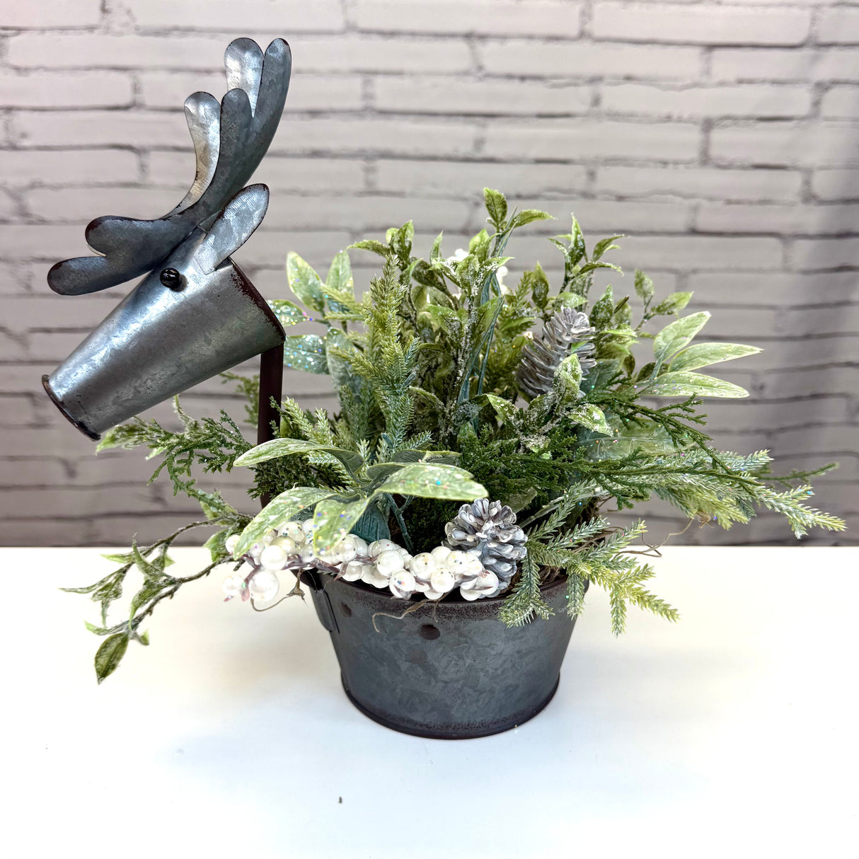 Pinecone Small Deer Planter Kit