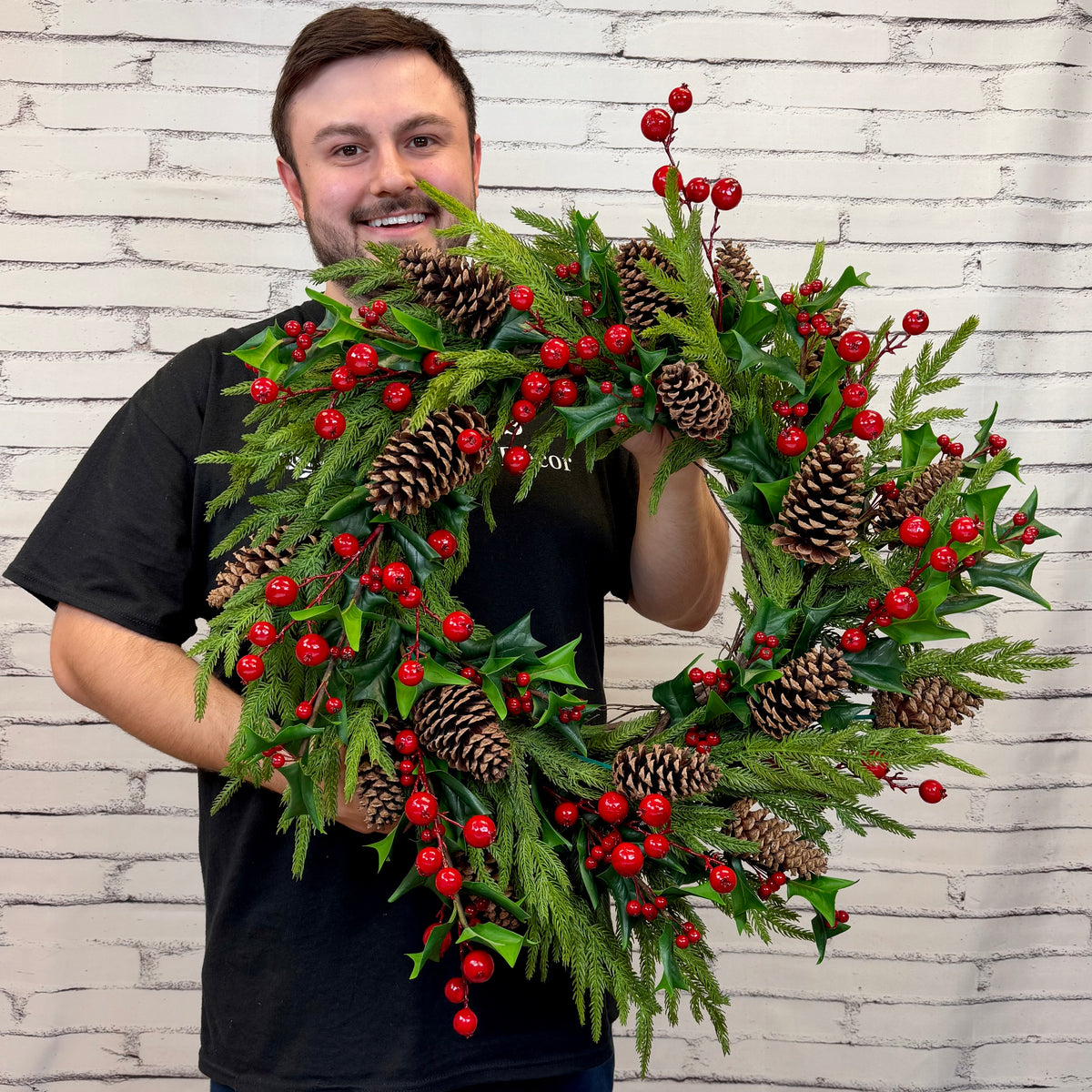 Norfolk Holly Pinecone Wreath (Completed Design)