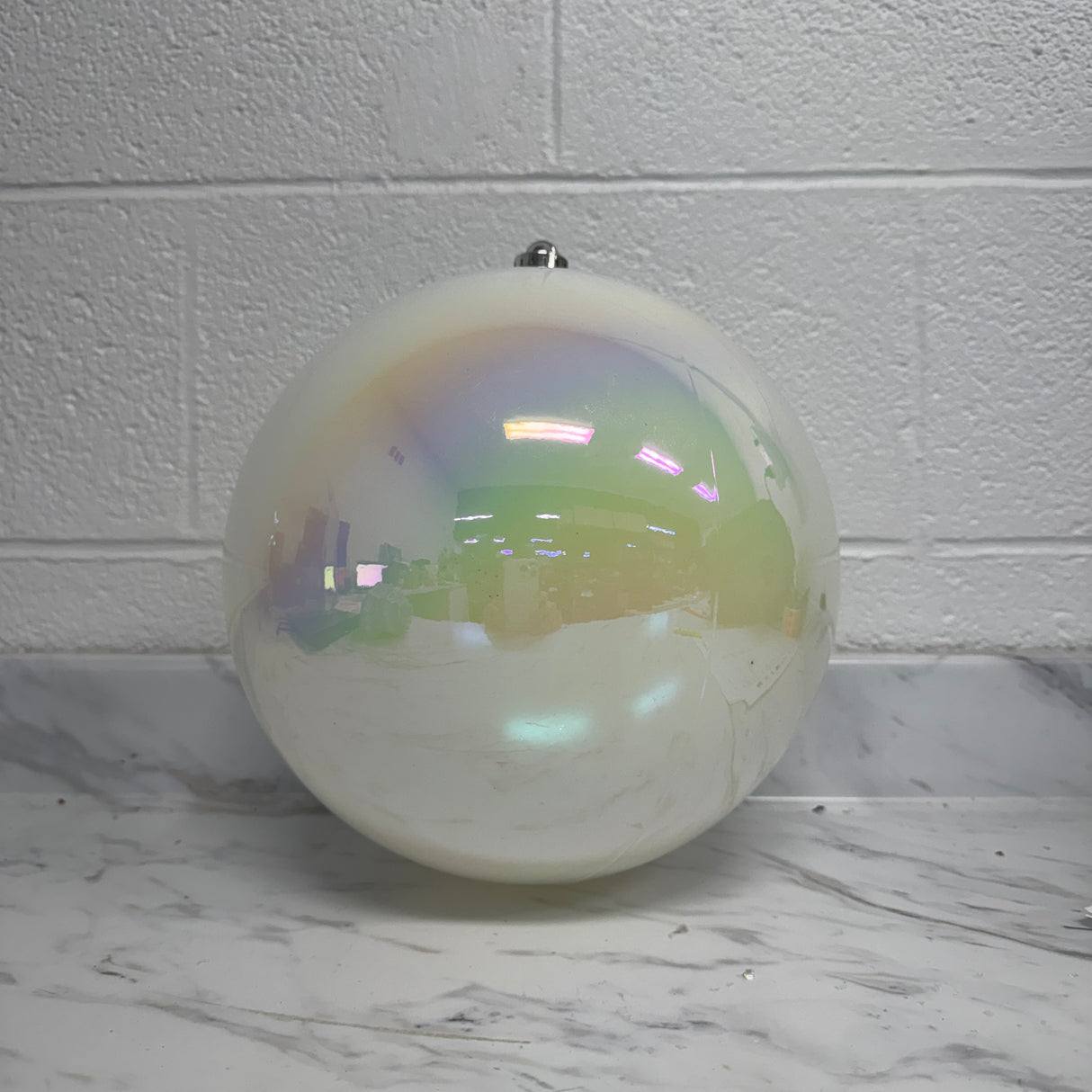 250Mm Iridescent Pearl Ball
