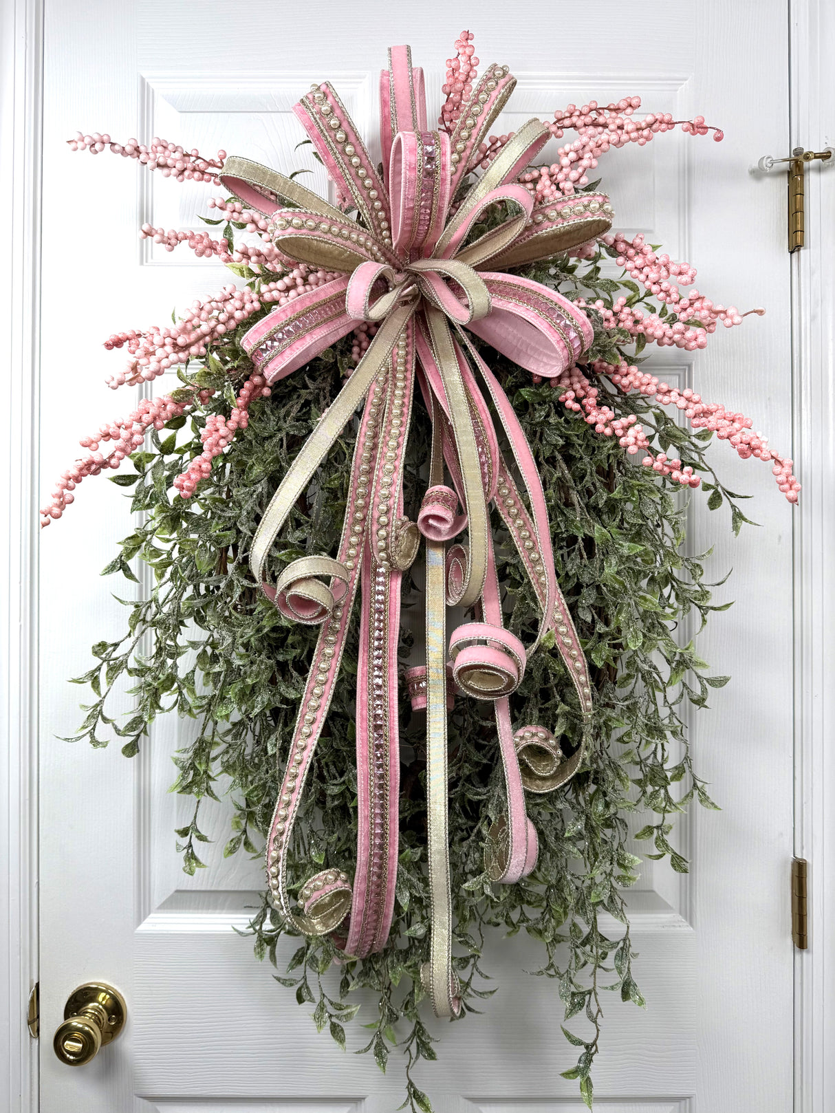 Pink Iced Winter Wreath (Completed Design)