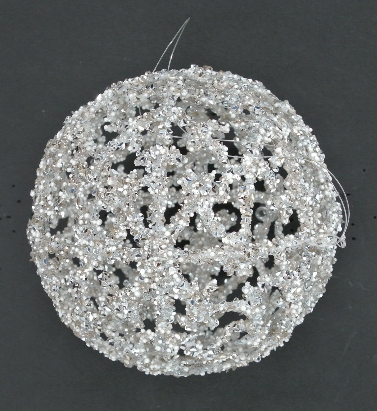 6" Hanging Ball (Silver)