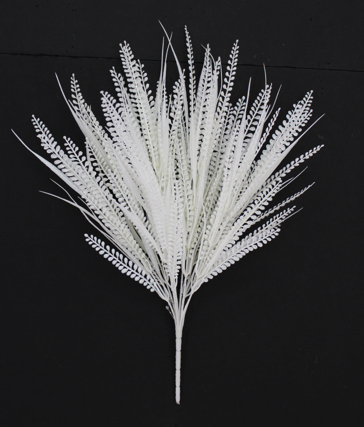 20" Plastic Button Fern (White)