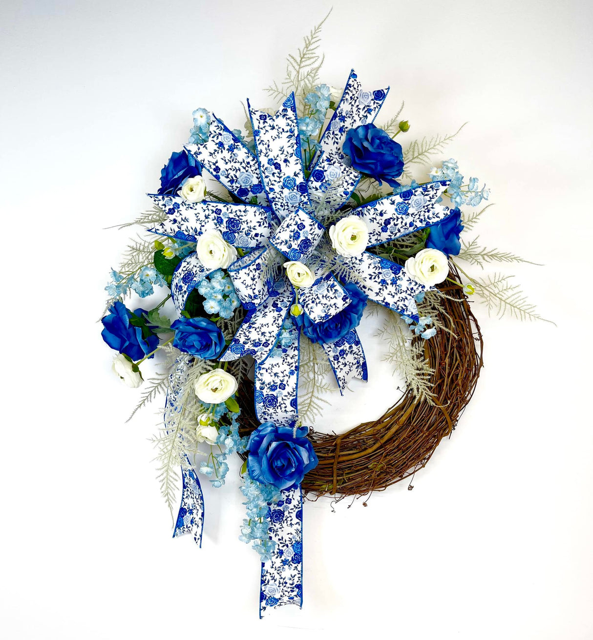 Blue and White Wreath TUTORIAL ONLY